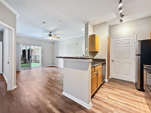 8109-2303 Louisiana St, Houston, TX, 77006-2319 | Card Image