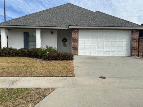 336 N Moss Dr, Houma, LA, 70360-3955 | Card Image
