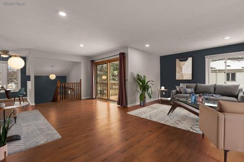 250 Cambria Ct, Woodbury, MN, 55125-1438 | Card Image