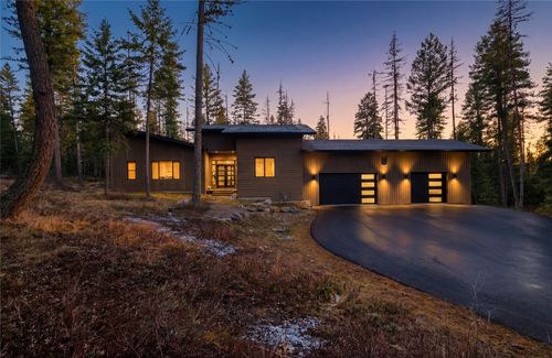 172 Meadowview Ct, Whitefish, MT, 59937-8950 | Card Image