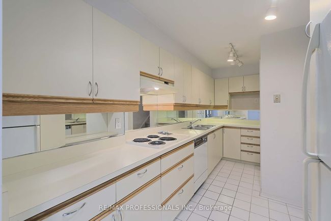 A20 - 284 Mill Rd, Condo with 2 bedrooms, 2 bathrooms and null parking in Toronto ON | Image 13