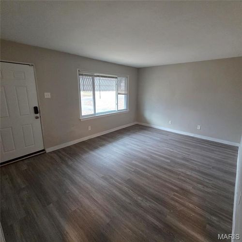 9828 Lorna Ln, Saint Louis, MO, 63136-1909 | Card Image