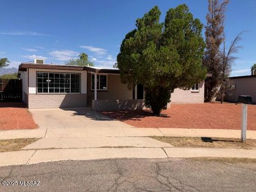 6975 E Mary Dr, Tucson, AZ, 85730-1713 | Card Image