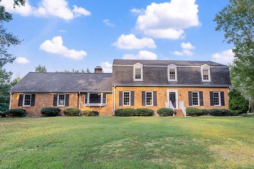 160 Beechwood Dr, Franklin, VA, 23851-1202 | Card Image