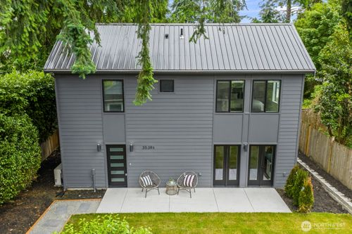 b-3539 Ne 88th St, Seattle, WA, 98115-3643 | Card Image