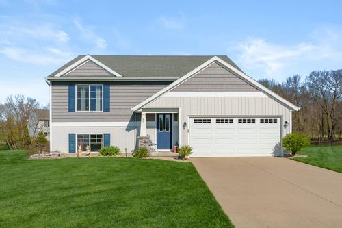 25 Winchester Ct, Shelbyville, MI, 49344-9493 | Card Image
