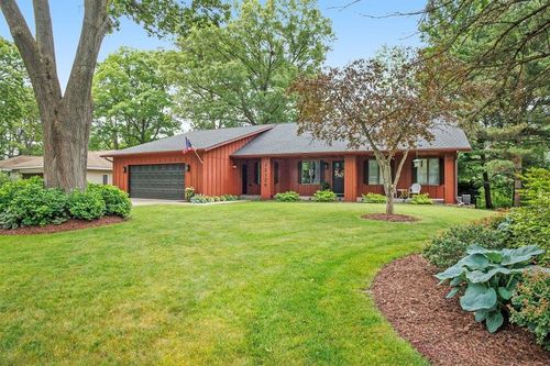 15120 Carriage Way, Spring Lake, MI, 49456-2118 | Card Image