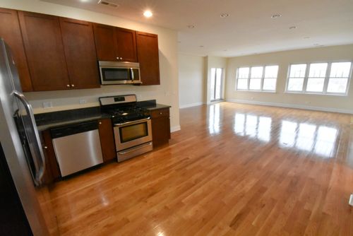 apt-403-3705 Kedzie Ave, Chicago, IL, 60618-4501 | Card Image