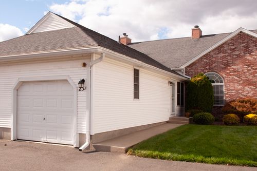 f-25 Castle Hill Rd, Agawam, MA, 01001-2460 | Card Image