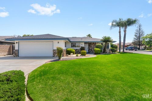 3100 Woodstown St, Bakersfield, CA, 93312-2511 | Card Image