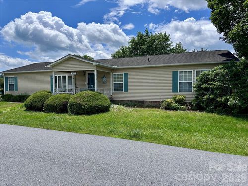 308 Riverwind Dr, Hendersonville, NC, 28739-8723 | Card Image