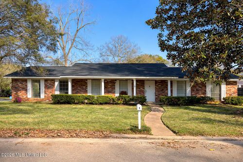 1 Pecan Way, Natchez, MS, 39120-4615 | Card Image