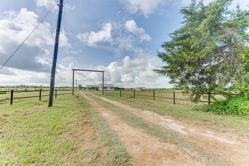1300 W Fannin St, Rice, TX, 75155-2513 | Card Image