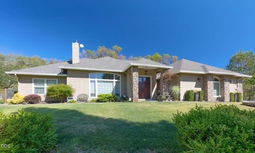 212 Isabella Ln, Grants Pass, OR, 97526-7302 | Card Image
