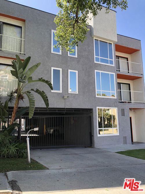 957 S St Andrews Pl, LOS ANGELES, CA, 90019-2266 | Card Image