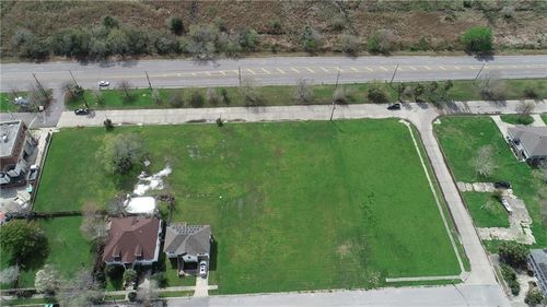 39202 Old Spanish Trl, New Orleans, LA, 70129 | Card Image