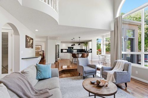 30 Mount Yamnuska Crt Se, Calgary, AB, T2Z2Z6 | Card Image