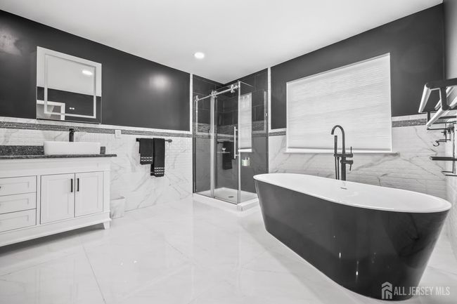 1004 Antoinette Dr, House other with 5 bedrooms, 3 bathrooms and null parking in Monroe NJ | Image 22