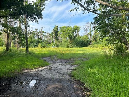 4291 Pinetree Blvd, ST. JAMES CITY, FL, 33956 | Card Image