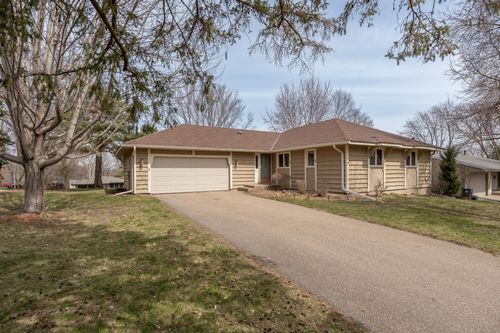 502 Highland Dr, Chanhassen, MN, 55317-9789 | Card Image