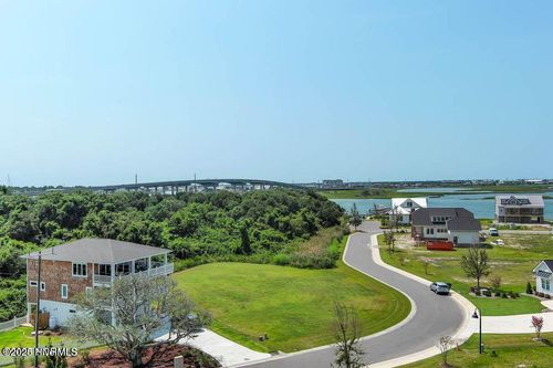 105 Gallants Point Rd, Beaufort, NC, 28516-2484 | Card Image