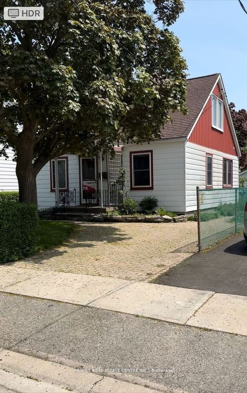 {{alt}} | Card Image