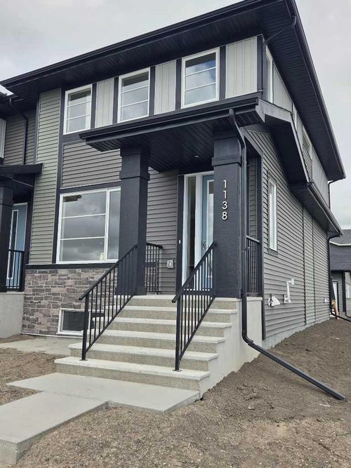 1138 Cobblestone Blvd Sw, Airdrie, AB, T4B5W5 | Card Image