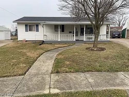 140 Crystal Ct, Bellevue, OH, 44811-1609 | Card Image