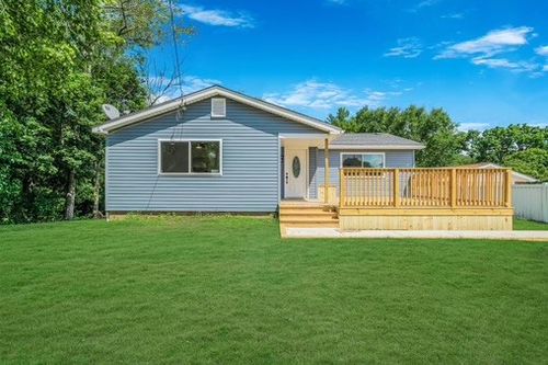 228 Kuehn Dr, Trafford, PA, 15085-1604 | Card Image