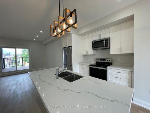 440 Veterans Dr, Barrie, ON, L4N6A6 | Card Image