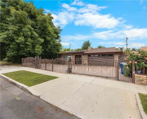 17424 Hemmingway St, Northridge, CA, 91325-4434 | Card Image