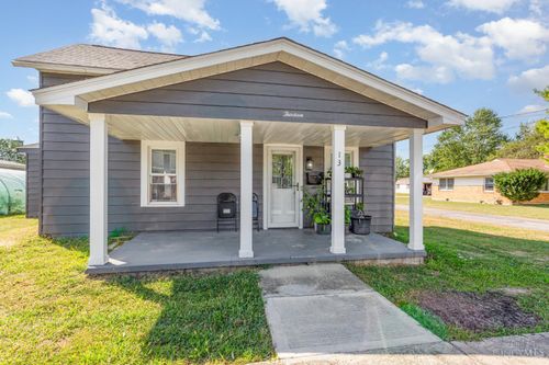 13 Vine St, Jeffersonville, OH, 43128-1058 | Card Image