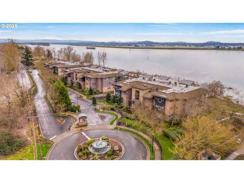 102-5841 Se Columbia Way, Vancouver, WA, 98661-5965 | Card Image