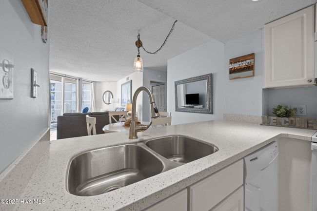UNIT-3302 - 2000 New River Inlet Rd, Condo with 2 bedrooms, 2 bathrooms and null parking in N Topsail Beach NC | Image 6