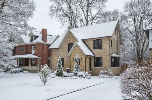 1075 4th Ave W, Owen Sound, ON, N4K4W1 | Card Image