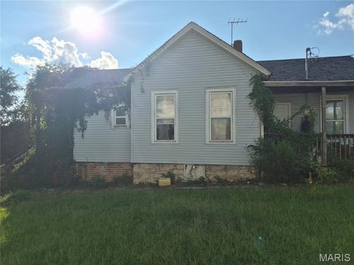 811 Paris Avenue, Hannibal, MO, 63401 | Card Image