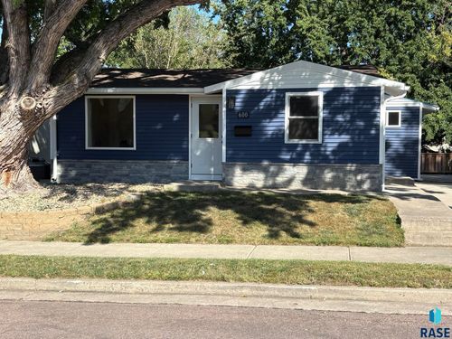 600 S Thompson Ave, Sioux Falls, SD, 57103-2430 | Card Image