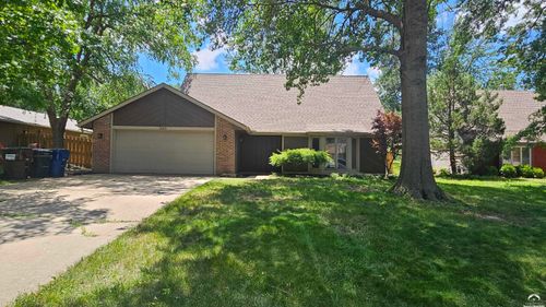 3013 W 23rd Ter, Lawrence, KS, 66047-2733 | Card Image