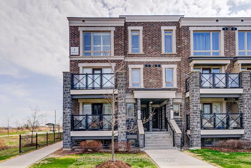 131-2 Dunsheath Way, Markham, ON, L6B1N3 | Card Image