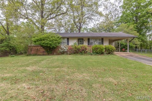 2601 Holly Hills Dr, Poplar Bluff, MO, 63901-2313 | Card Image