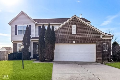7247 Braxton Dr, Noblesville, IN, 46062-8137 | Card Image