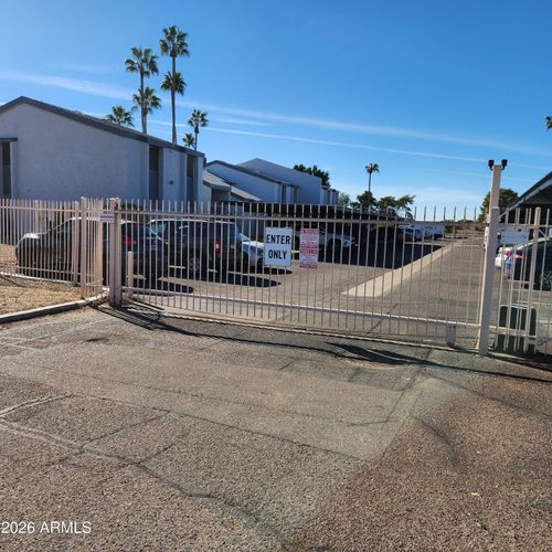 225-7550 N 12th St, Phoenix, AZ, 85020-4571 | Card Image