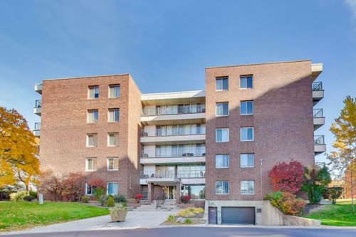 apt-201a-4000 Triumvera Dr, Glenview, IL, 60025-3850 | Card Image