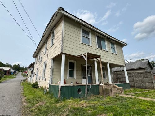 808 W 2nd St, Weston, WV, 26452-1710 | Card Image