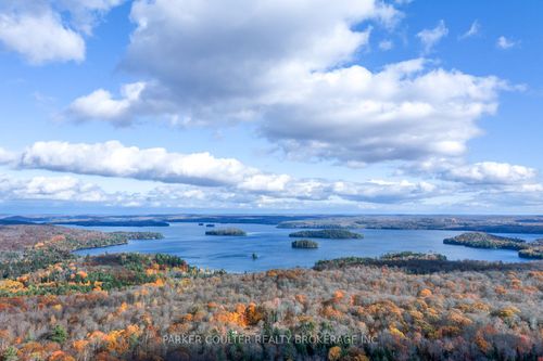 561 White House Rd, Huntsville, ON, P1H2J3 | Card Image