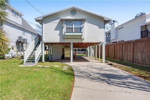 15016 Choctaw Dr, Kiln, MS, 39556-8107 | Card Image