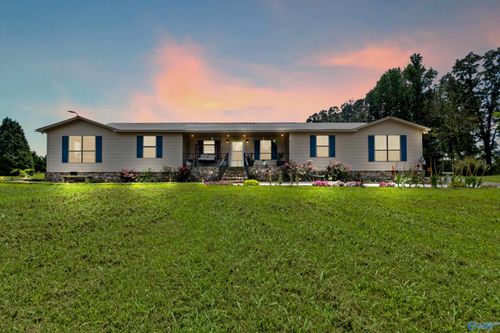 8500 Simpson Point Rd, Grant, AL, 35747-8680 | Card Image