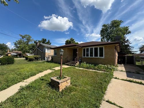 2204 W 14th St, Broadview, IL, 60155-3801 | Card Image
