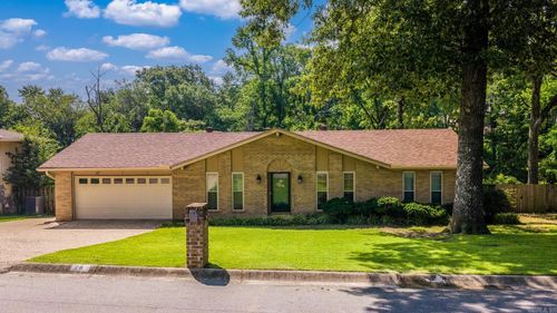 28 Greenview Circle, Sherwood, AR, 72120-4653 | Card Image