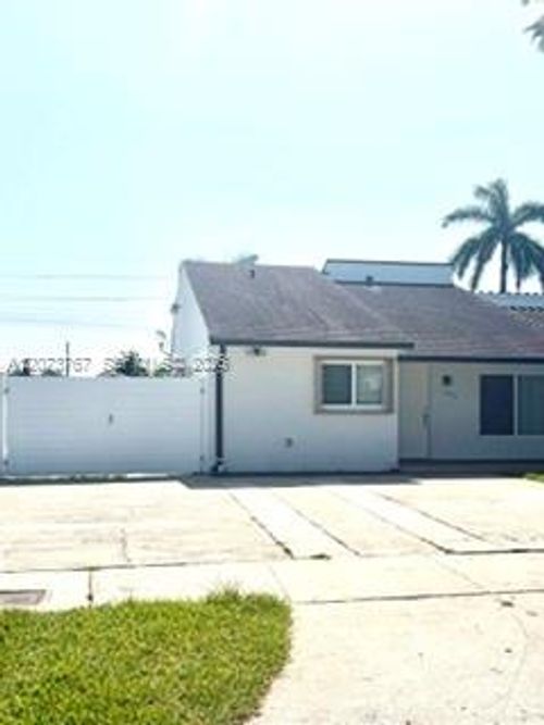 1-435 Sw 95th Ct, Miami, FL, 33174 | Card Image